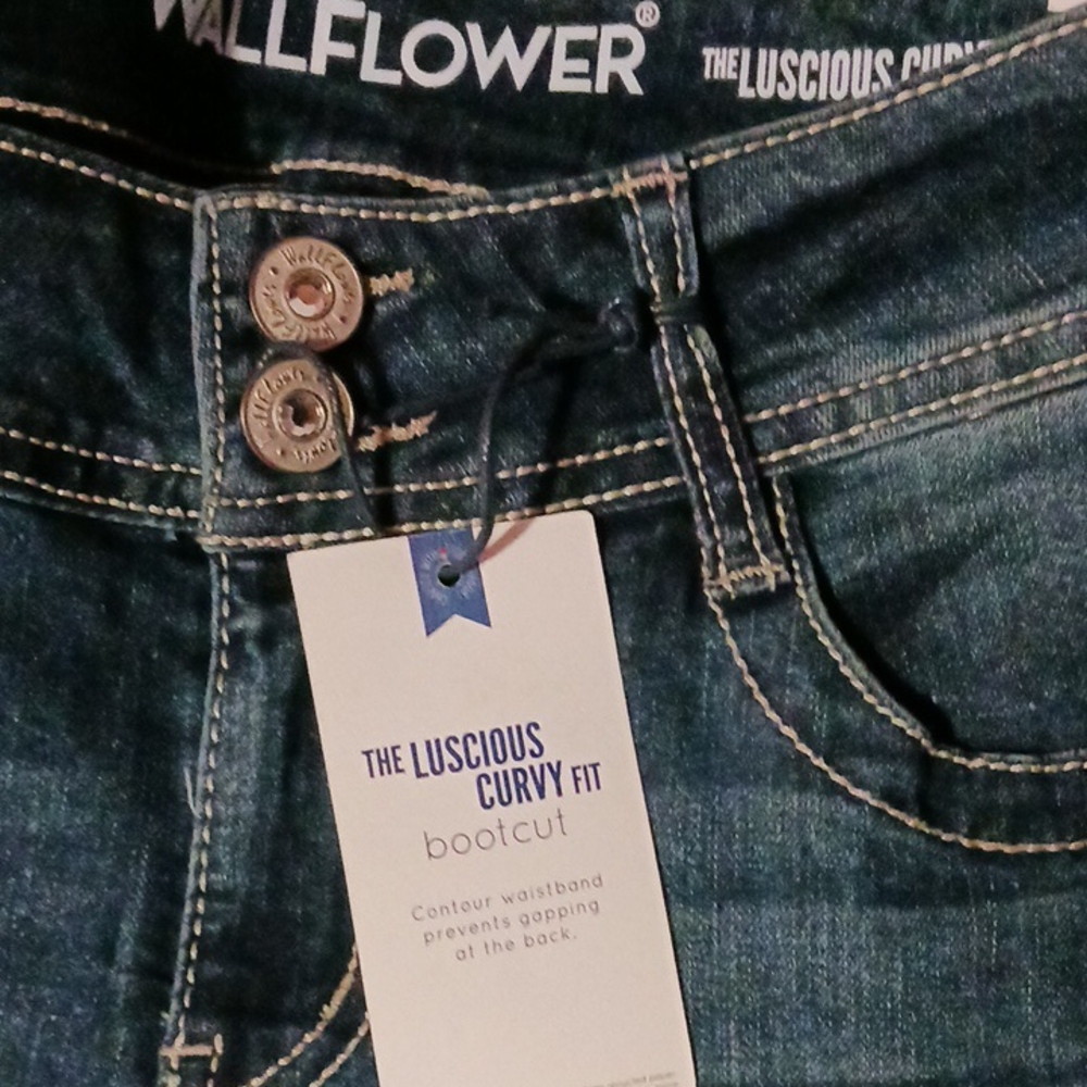 Wallflower Luscious Curvy Fit Bootcut Jeans